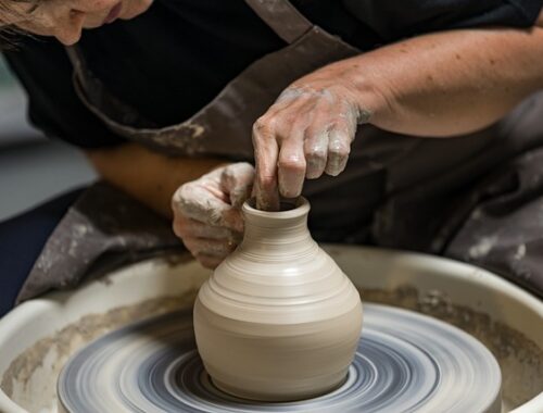 Skab dit eget keramikværk med selvhærdende ler