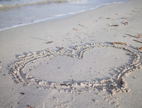 Giv kærligheden et glimt: Unikke smykker til valentinsdag